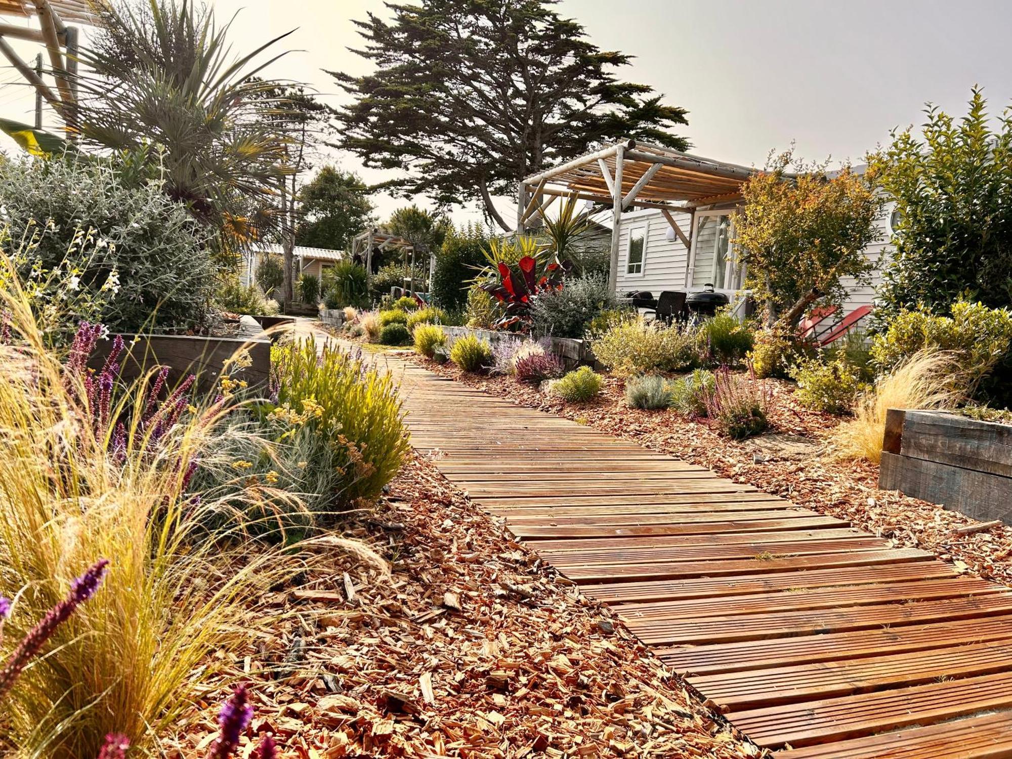 Camping De La Cote Des Legendes บรินโญก็อง-ปลาจ ภายนอก รูปภาพ