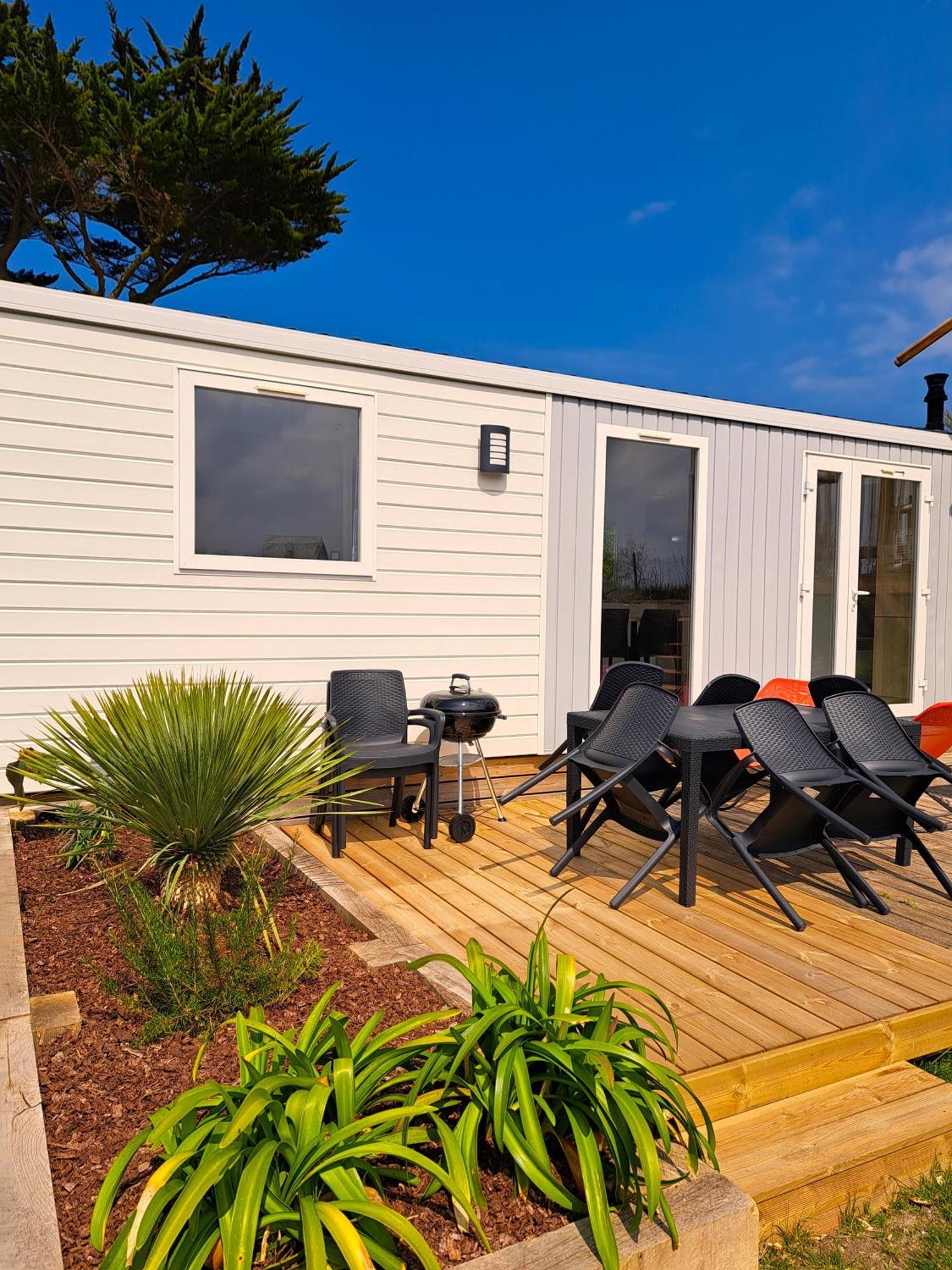 Camping De La Cote Des Legendes บรินโญก็อง-ปลาจ ภายนอก รูปภาพ