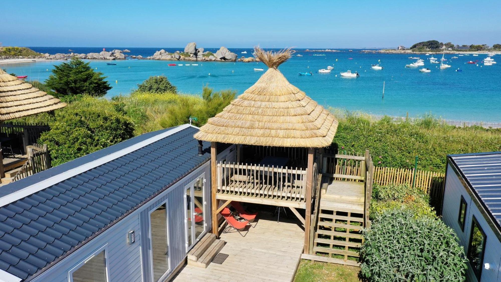 Camping De La Cote Des Legendes บรินโญก็อง-ปลาจ ภายนอก รูปภาพ
