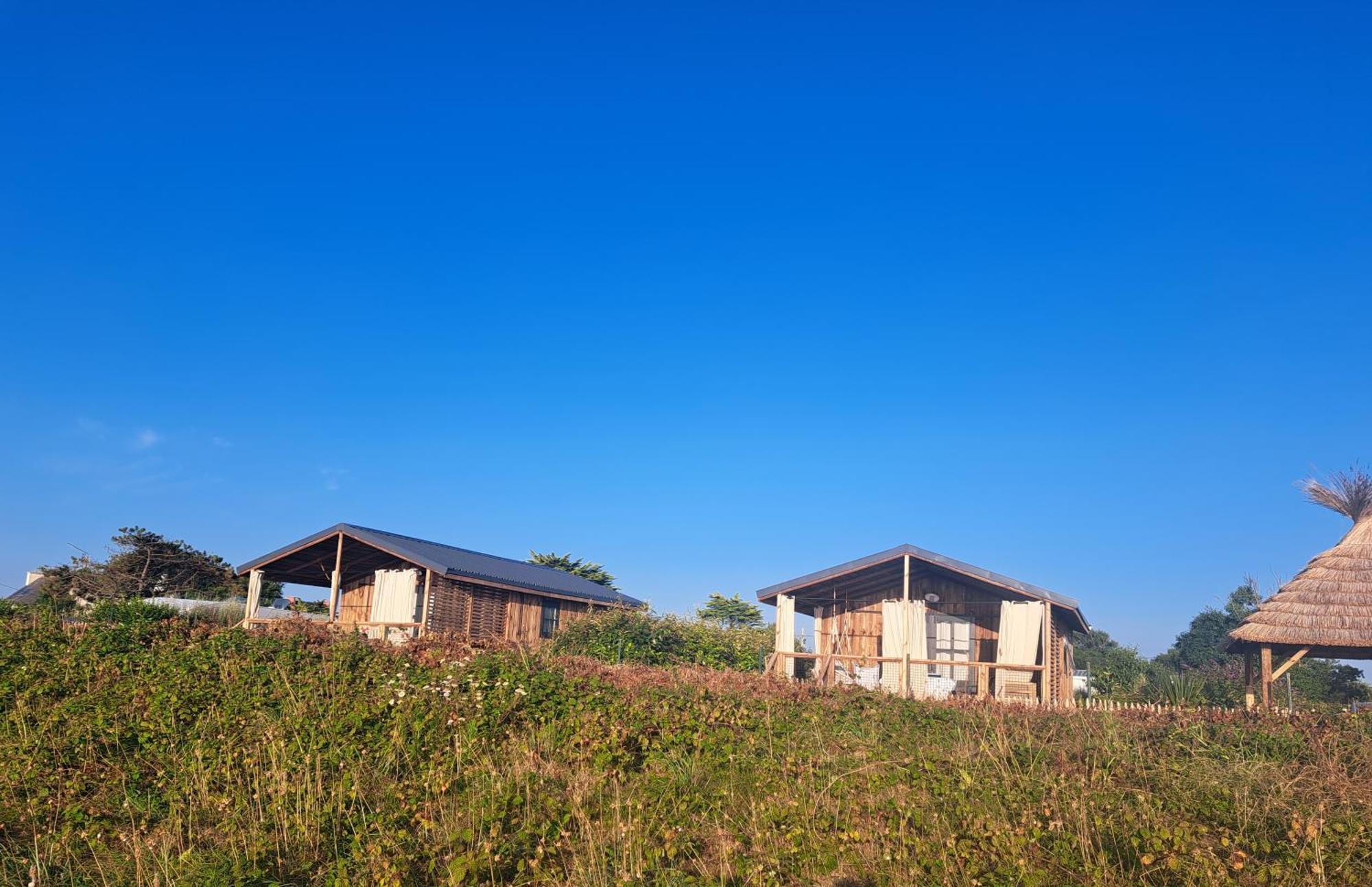 Camping De La Cote Des Legendes บรินโญก็อง-ปลาจ ภายนอก รูปภาพ